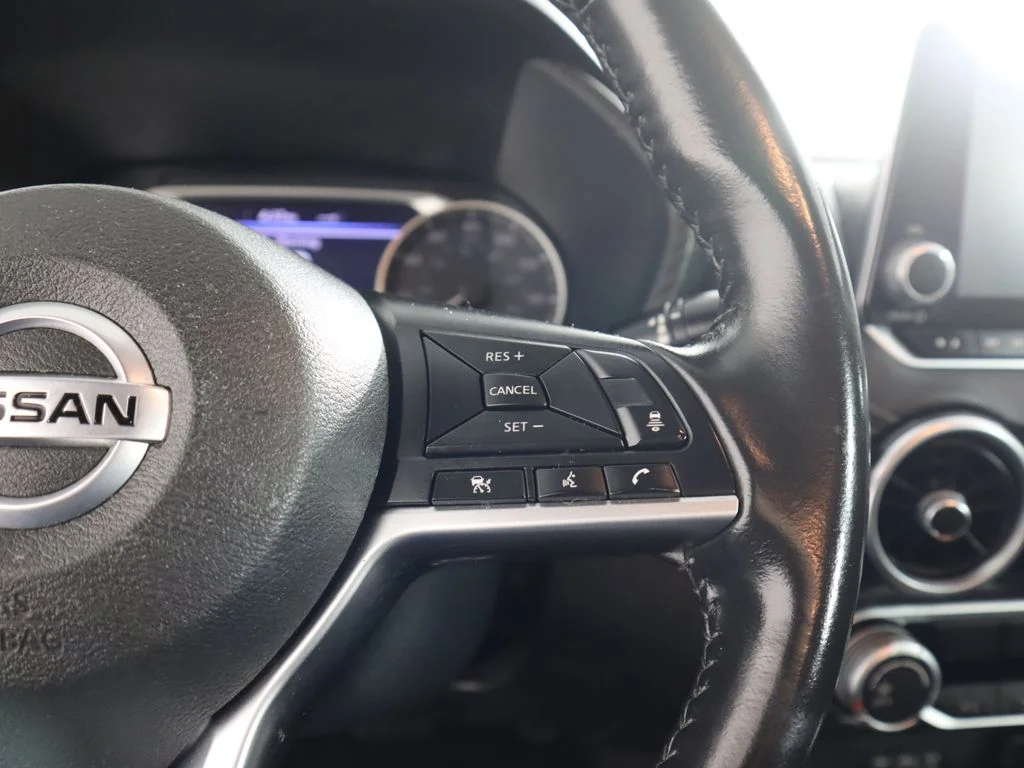 Used 2022 Scarlet Nissan SV image 39