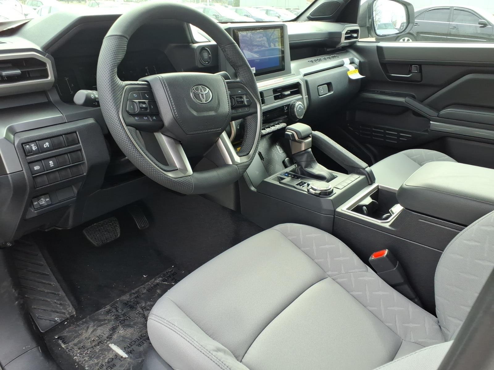 2026 Toyota Tacoma SR5 - Photo 9