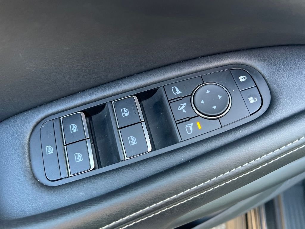Used 2023 Black INFINITI LUXE image 30