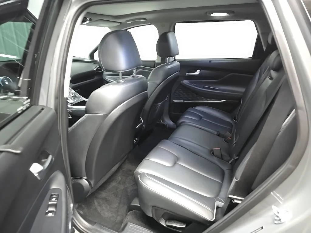Used 2021 Gray Hyundai Limited image 33