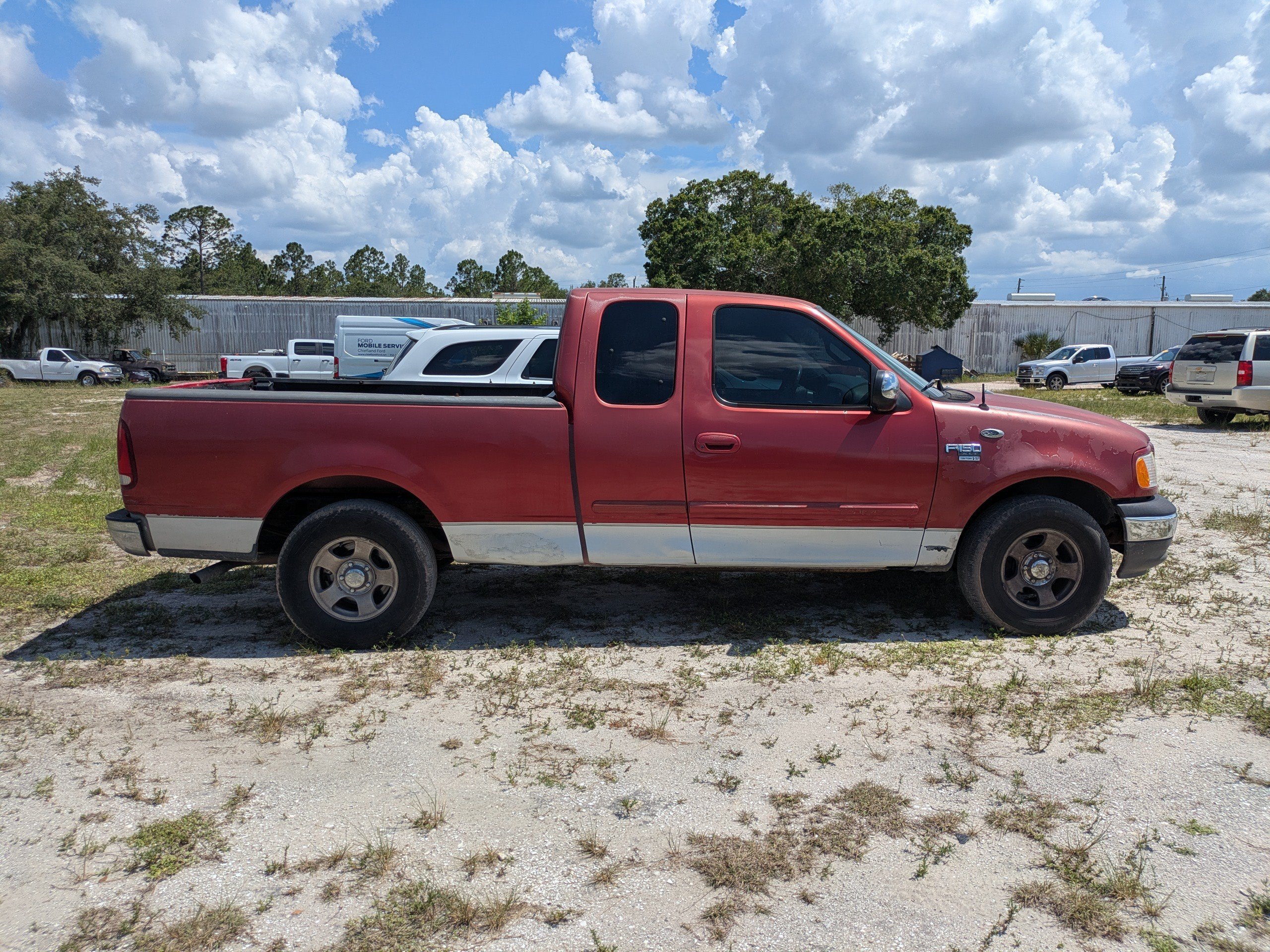 Used 2002  Ford  image 3