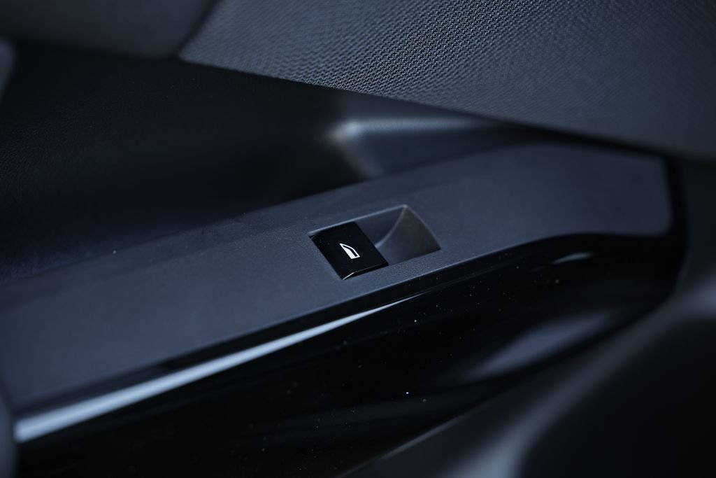 New 2026 Black Sapphire Metallic BMW 30 xDrive image 24