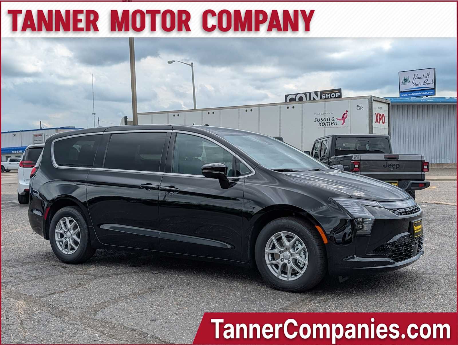2027 Chrysler Pacifica Select's photo