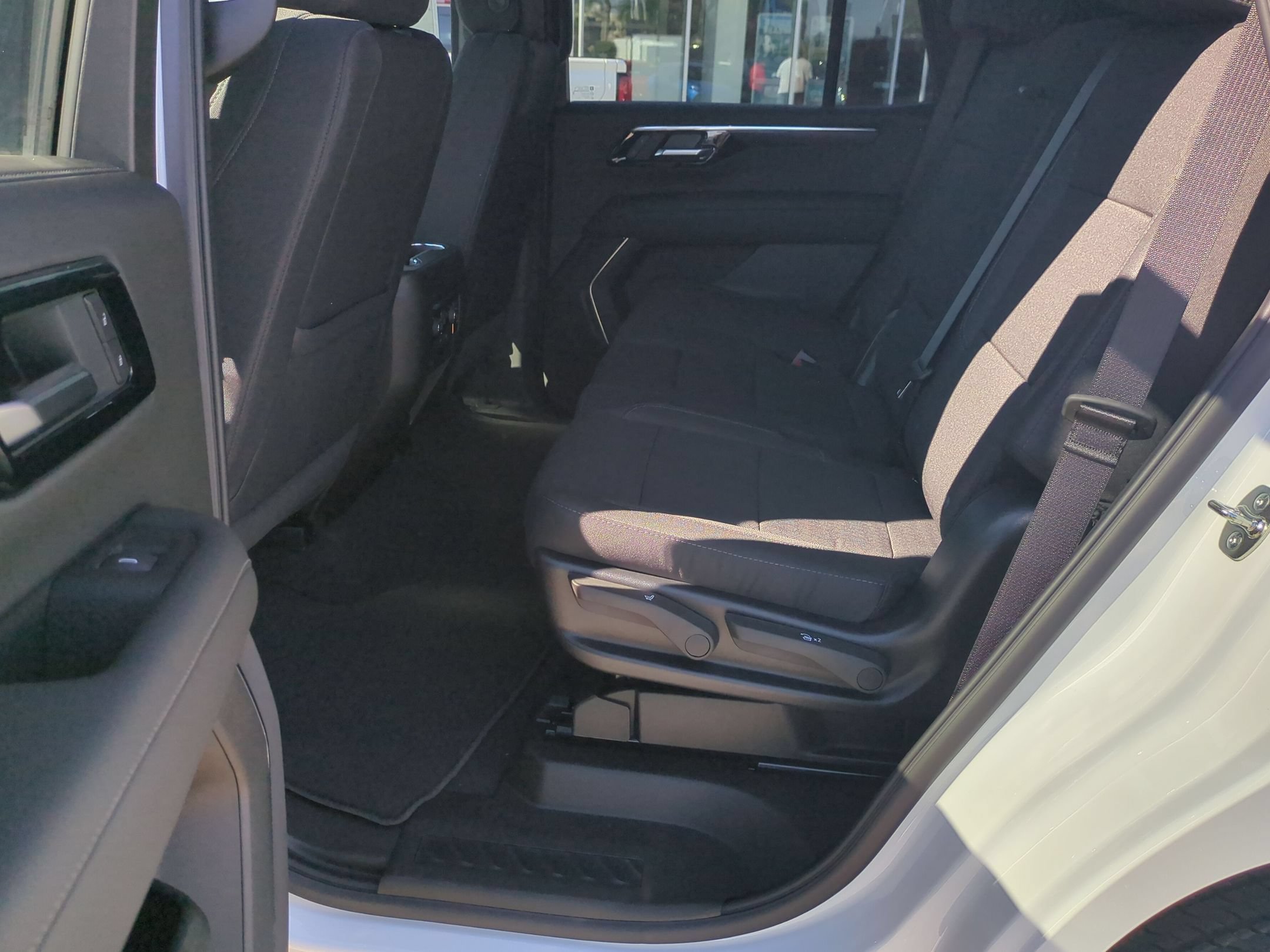 2027 Chevrolet Tahoe LS - Photo 27