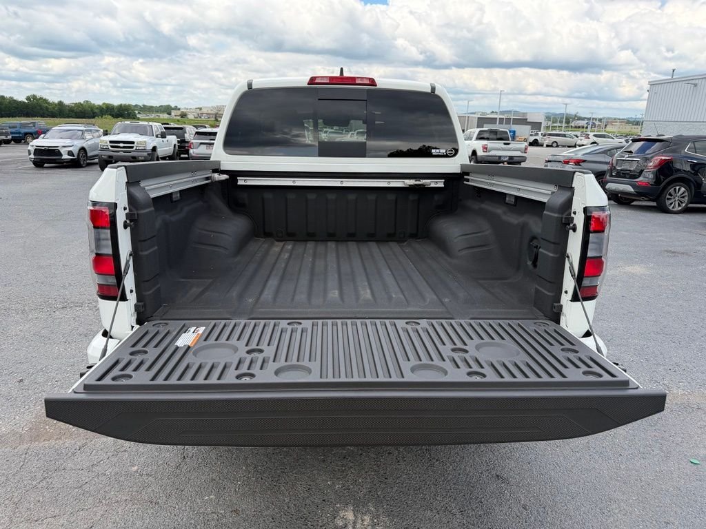Used 2025 White Nissan PRO-4X image 36