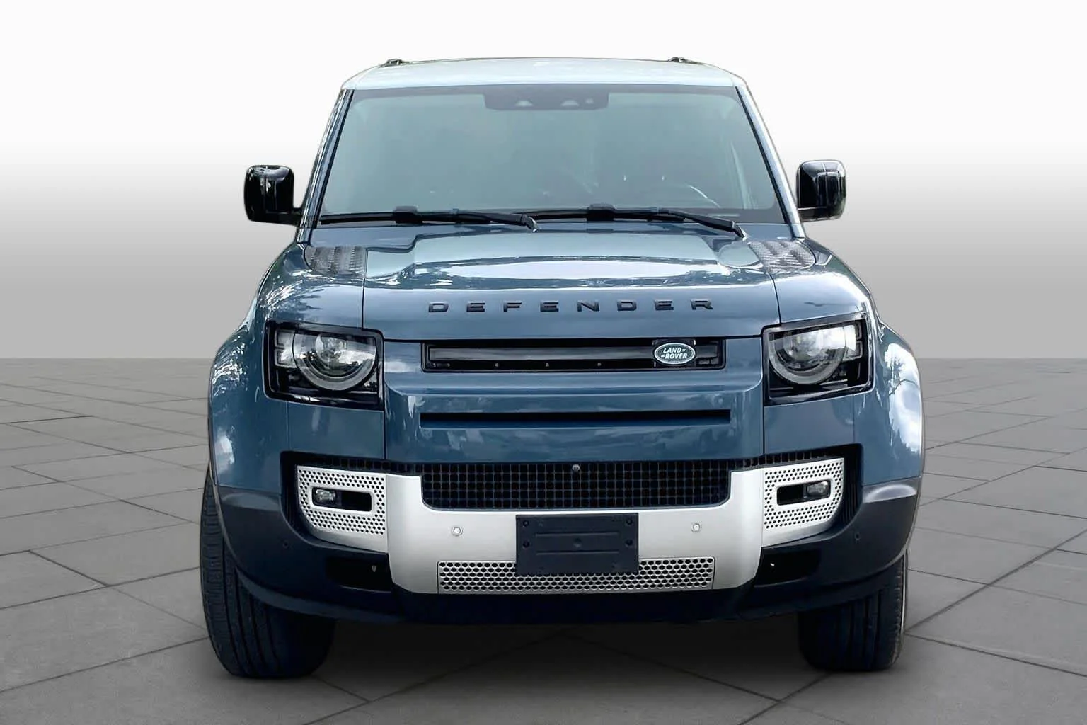 Used 2024 Tasman Blue Metallic Land Rover S image 4