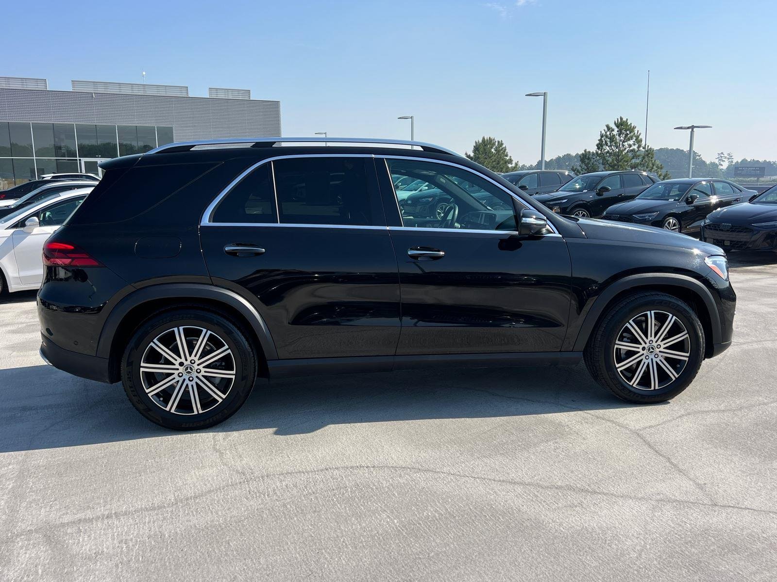 Used 2025 BLACK Mercedes-Benz GLE 350 image 4