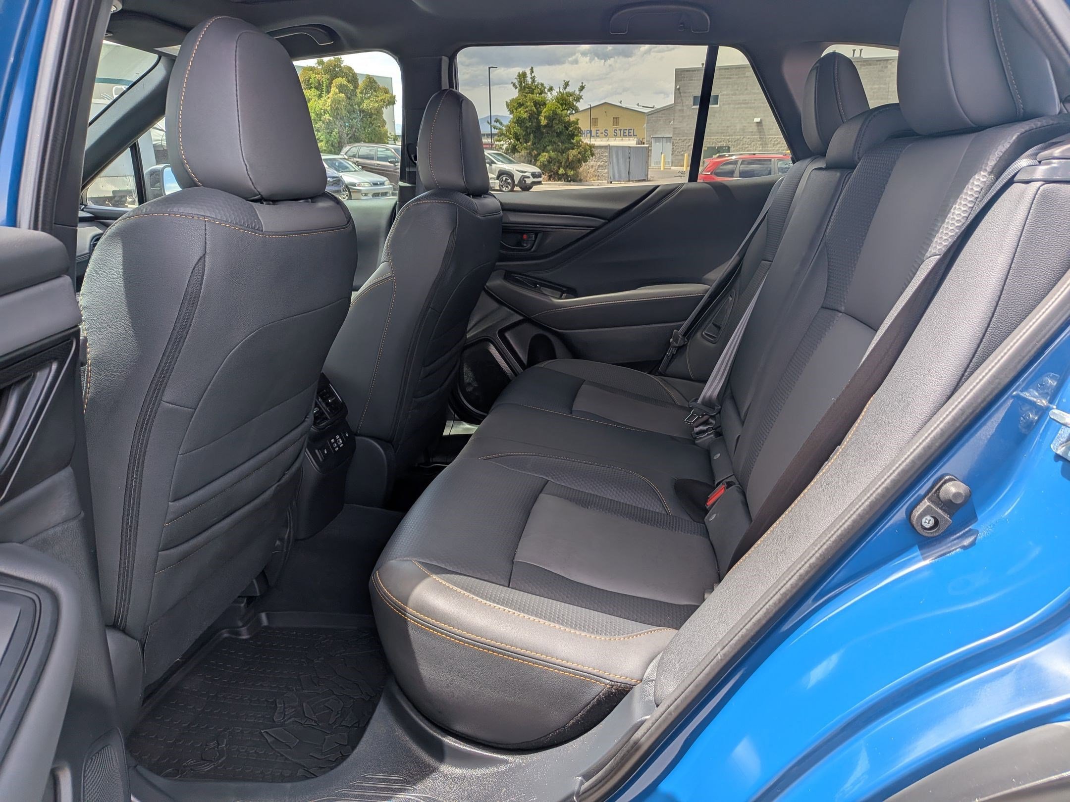 Used 2025 Geyser Blue Subaru Wilderness image 28
