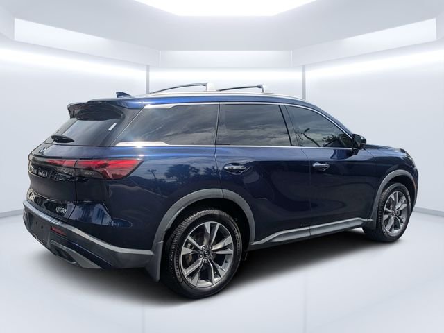 Used 2022 Blue INFINITI LUXE image 3