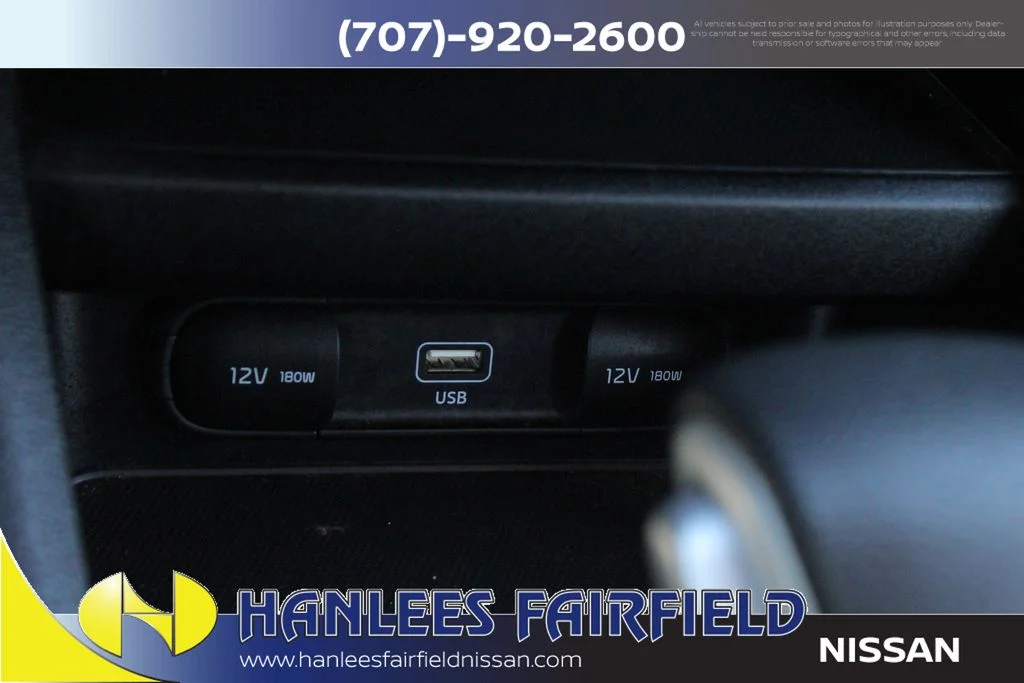 Used 2023 White Kia LXS image 19