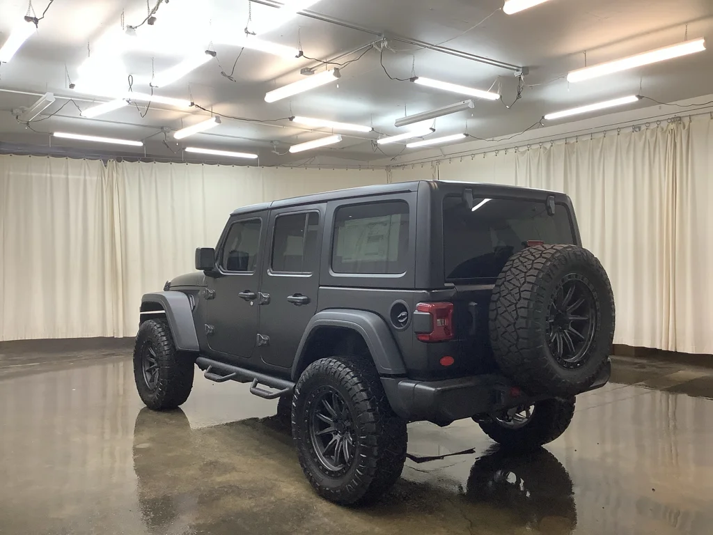 New 2026 Anvil Clear-Coat Exterior Paint Jeep Sport S image 9
