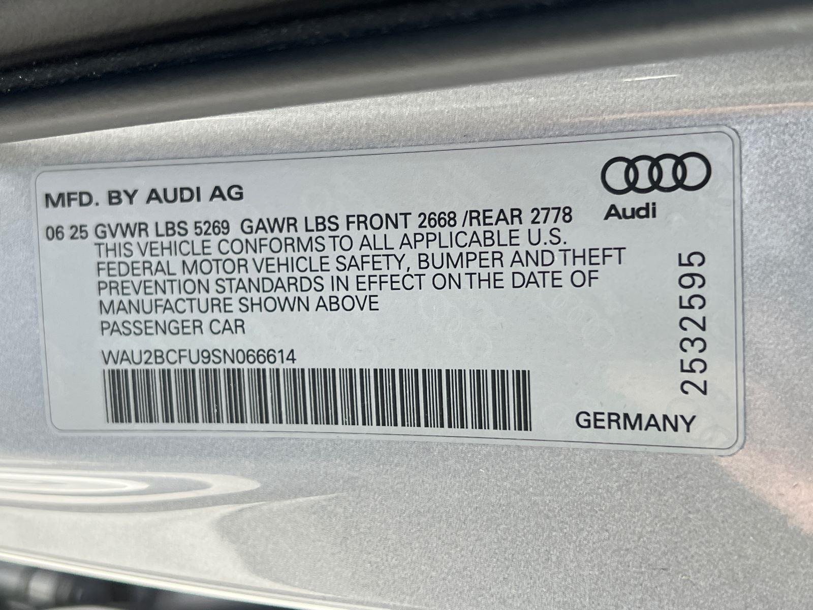 Used 2025 Florett Silver Metallic Audi Premium Plus image 34