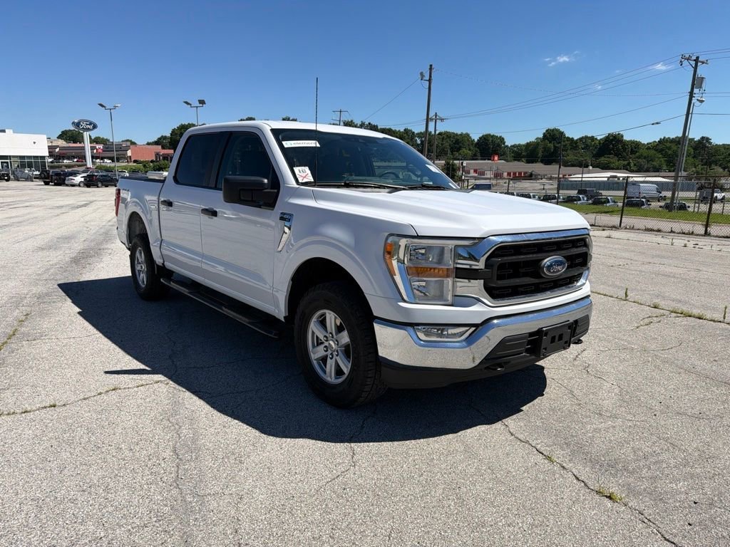 Used 2021 Oxford White Ford XLT image 4