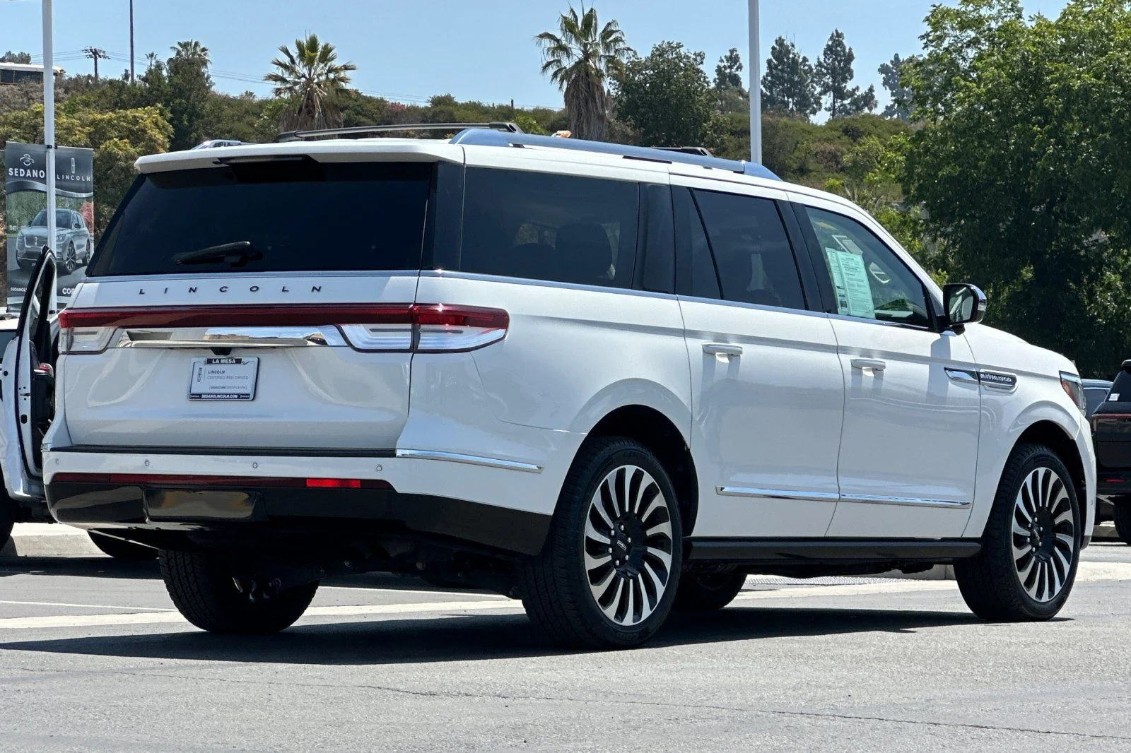 Used 2023 White Lincoln Black Label image 3