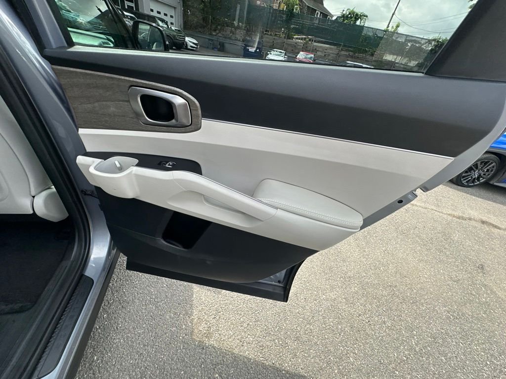 Certified Used 2023 Silver Kia X-Line S image 31