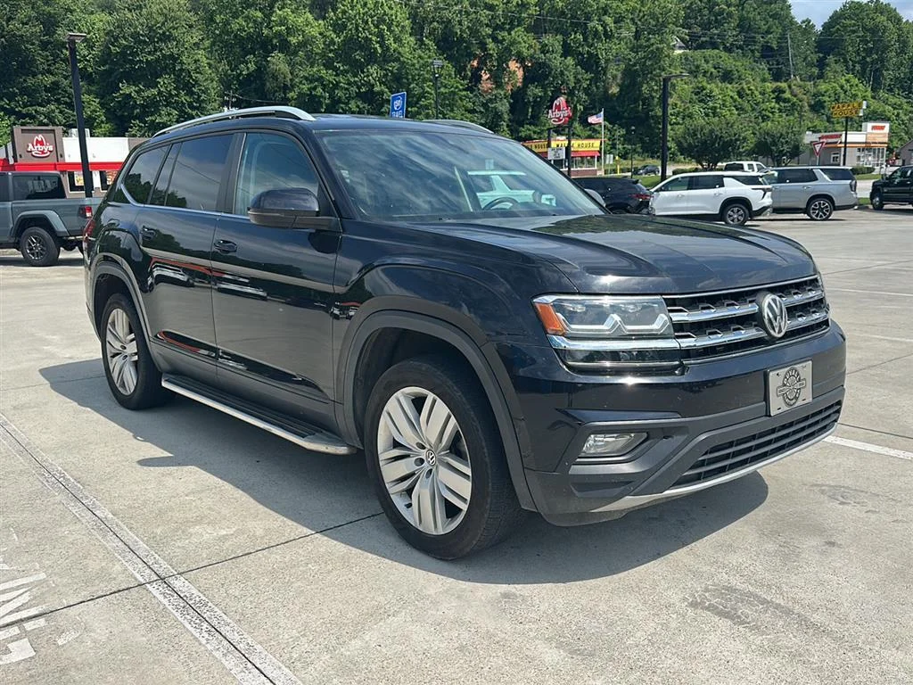 Used 2019 Deep Black Pearl Effect Volkswagen 3.6L V6 SE w/Technology image 1