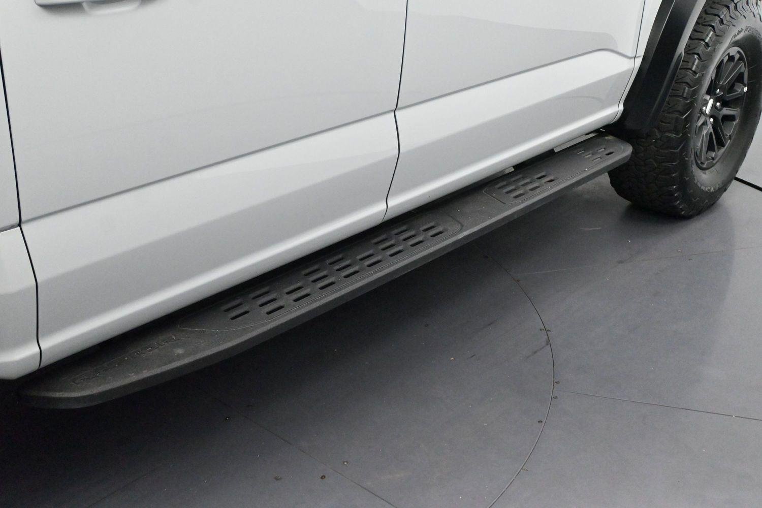Used 2024 Avalanche Gray Ford Raptor image 9
