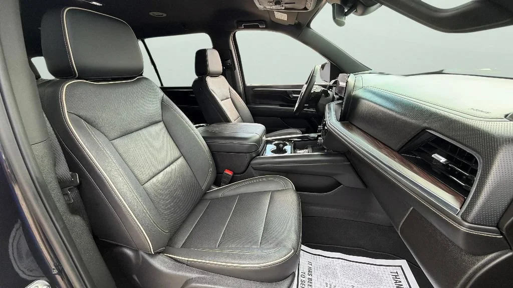 Used 2025 Dark Ash Metallic Chevrolet Premier image 36