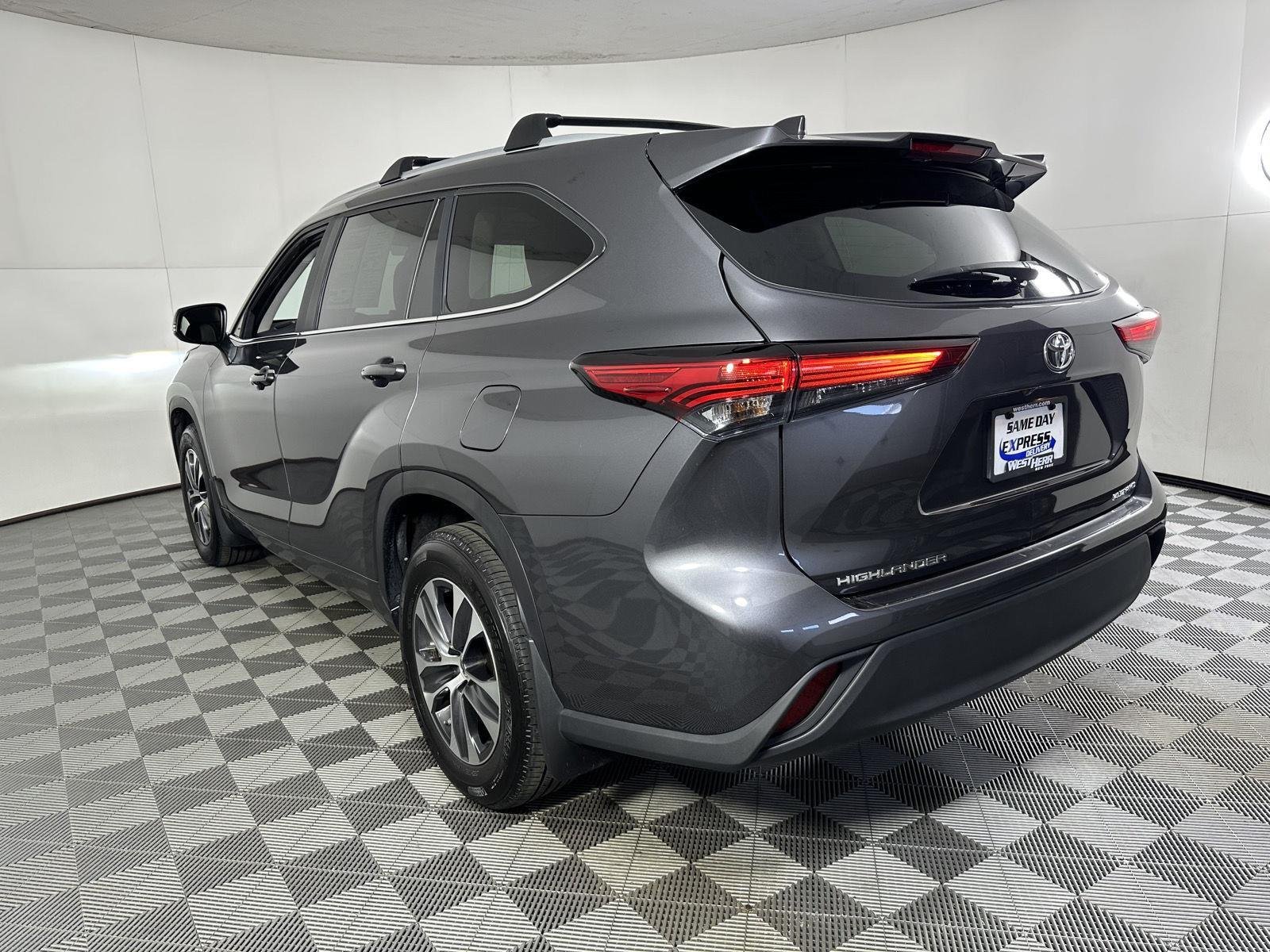 Used 2023 Magnetic Gray Metallic Toyota XLE image 17