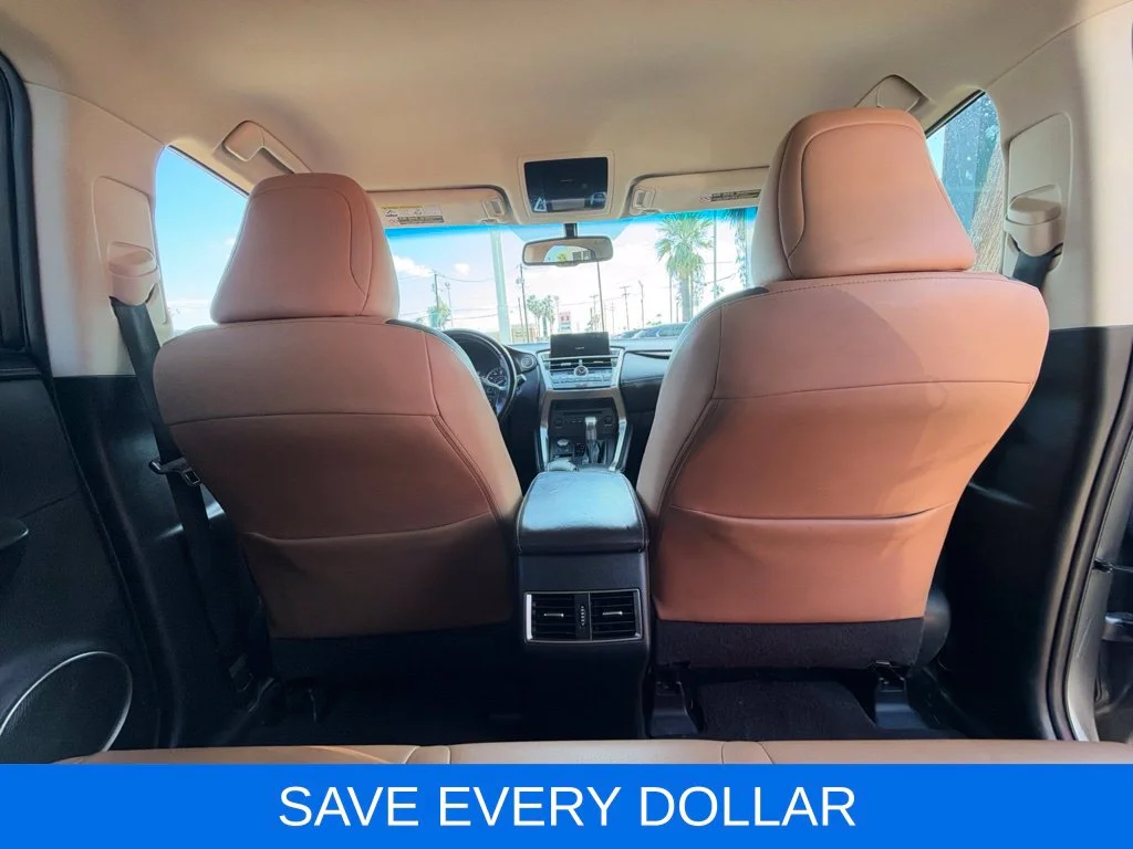 Used 2015  Lexus 200t image 20