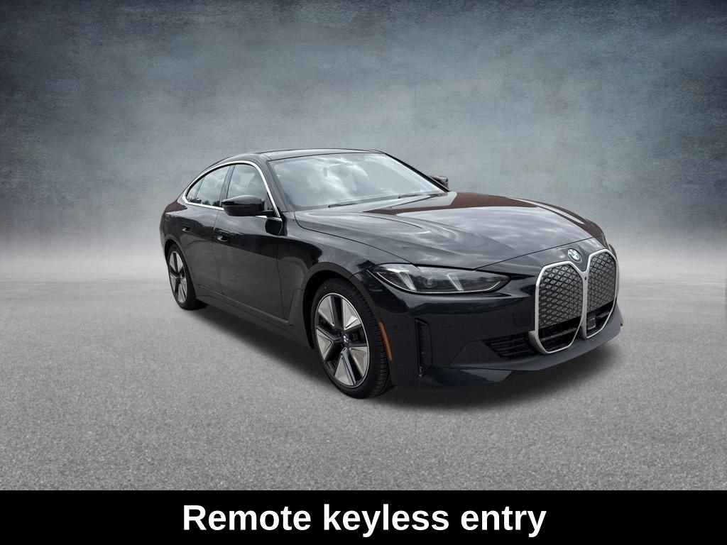 Used 2026 Black BMW xDrive40 image 9