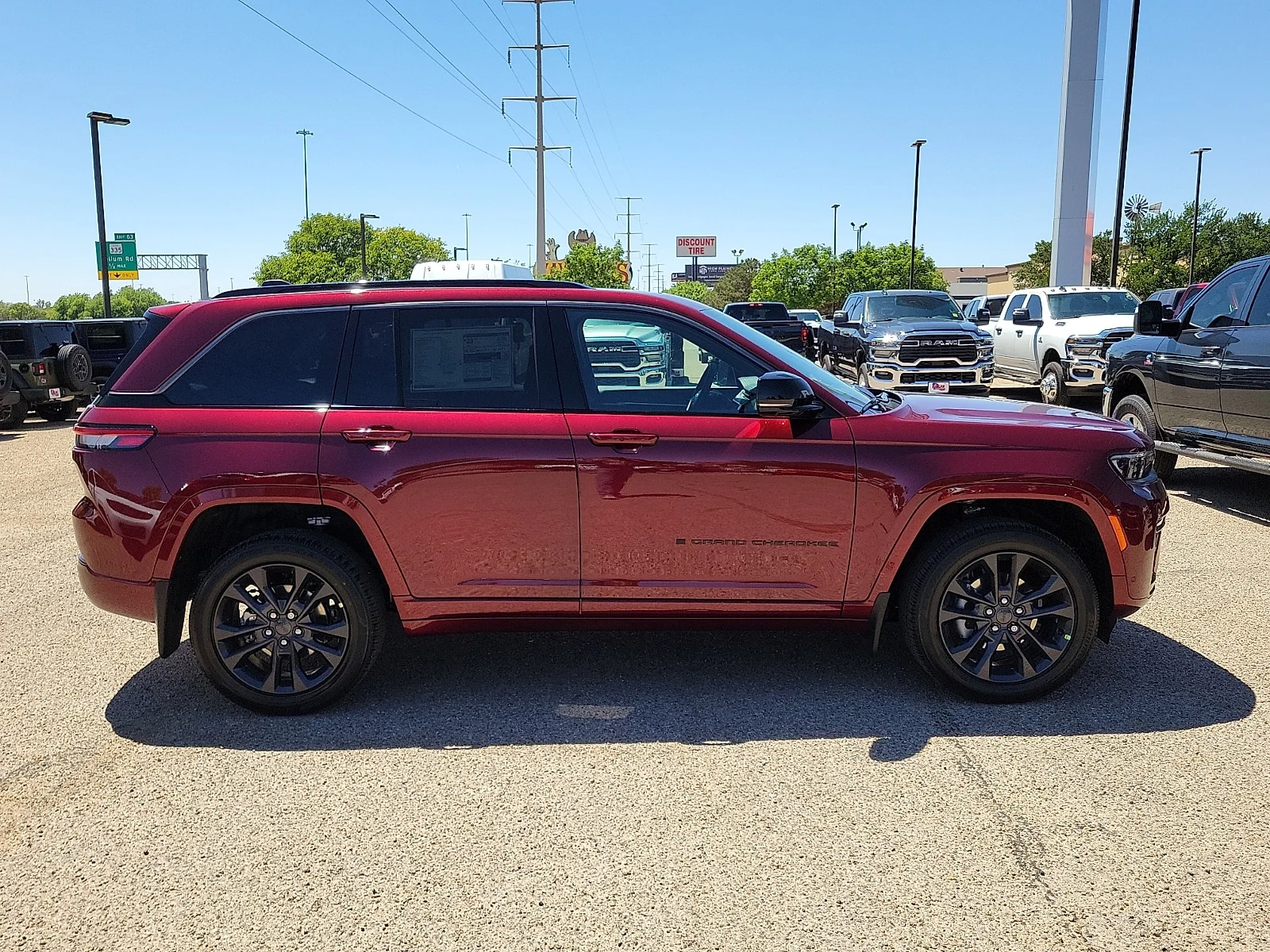 New 2026 Velvet Red Pearlcoat Jeep LIMITED RESERVE 4X4 image 5