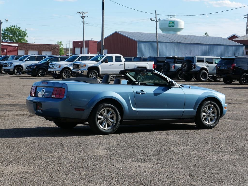 Used 2006  Ford V6 Premium image 3