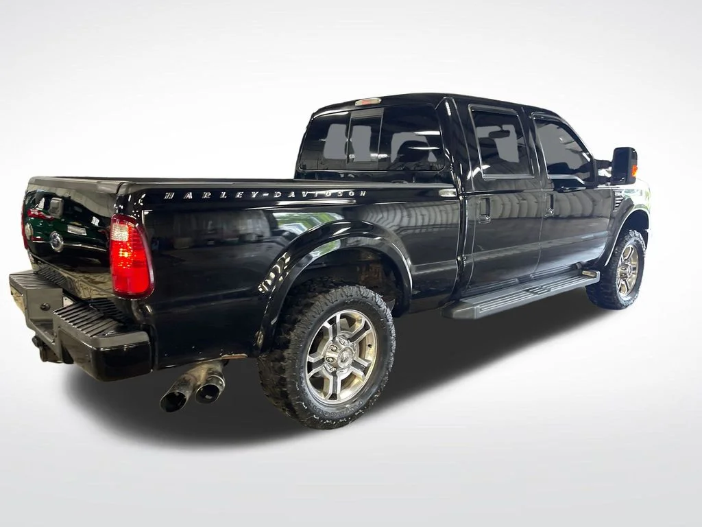 Used 2010  Ford XL image 5