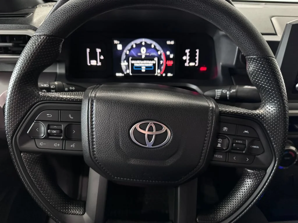 2026 Toyota Tacoma SR5 - Photo 14
