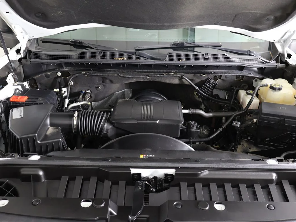 Used 2022 Summit White Chevrolet LTZ image 25