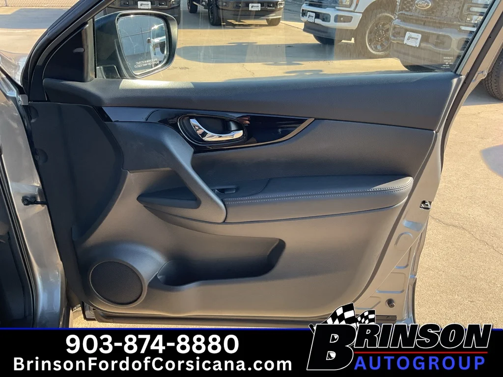 Used 2021 Gun Metallic Nissan SV image 20