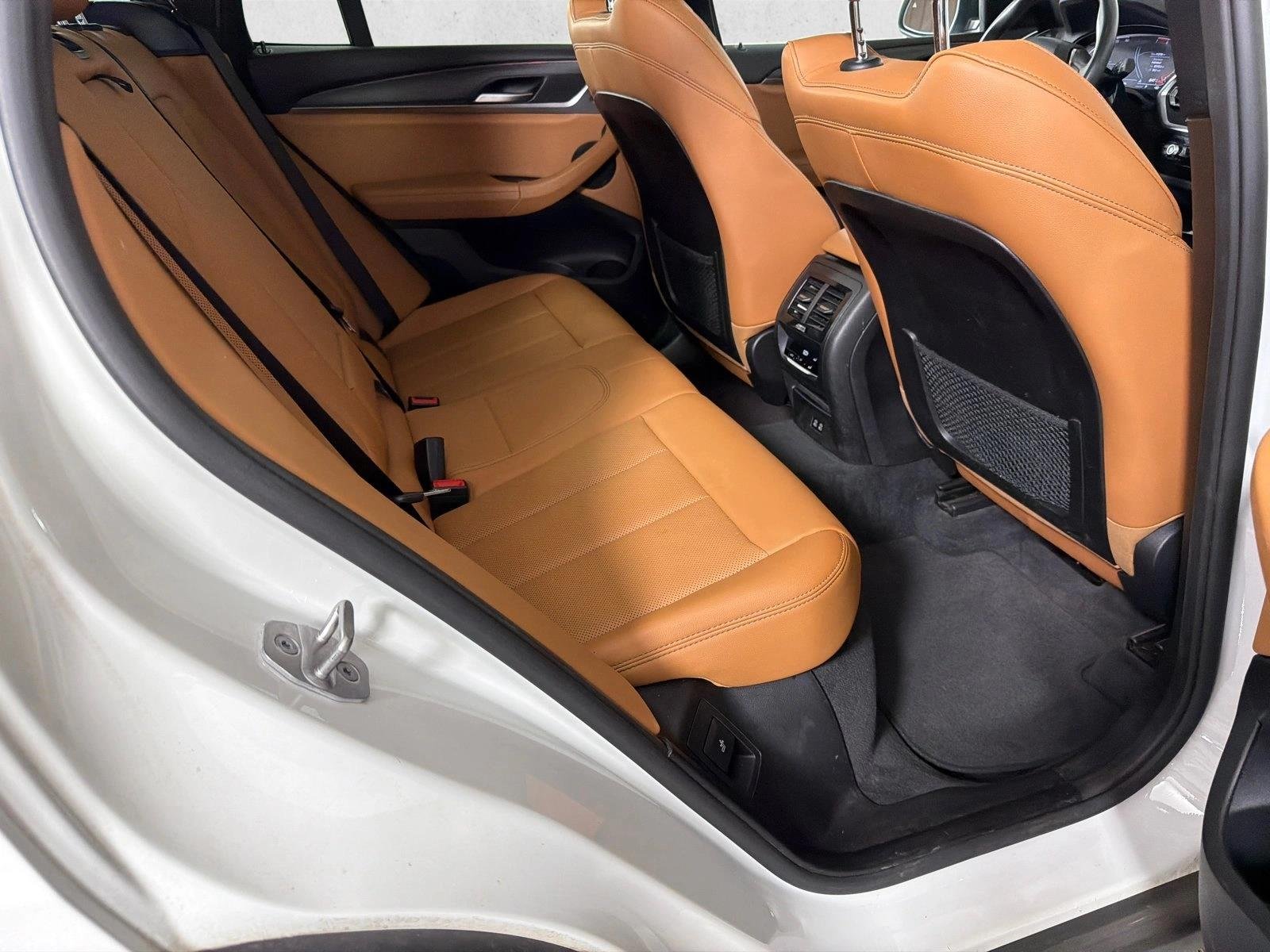 Used 2022 Alpine White BMW sDrive30i image 17