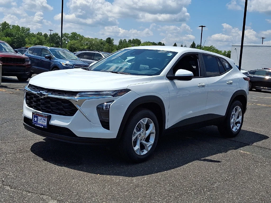 New 2026 Summit White Chevrolet LS image 4