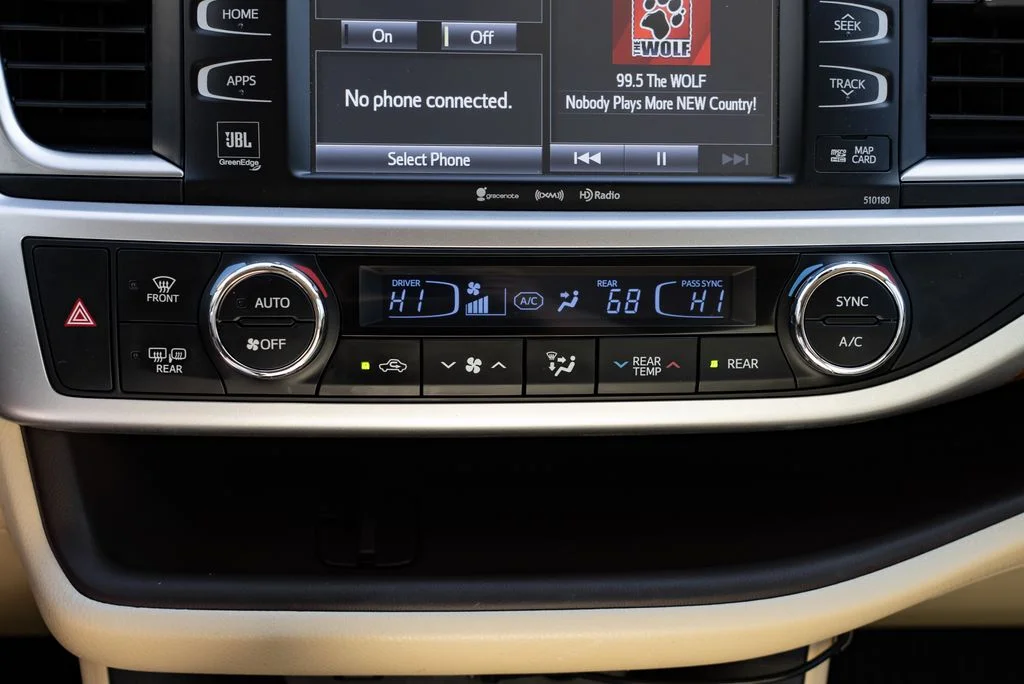 Used 2017 Blue Toyota Limited Platinum image 19