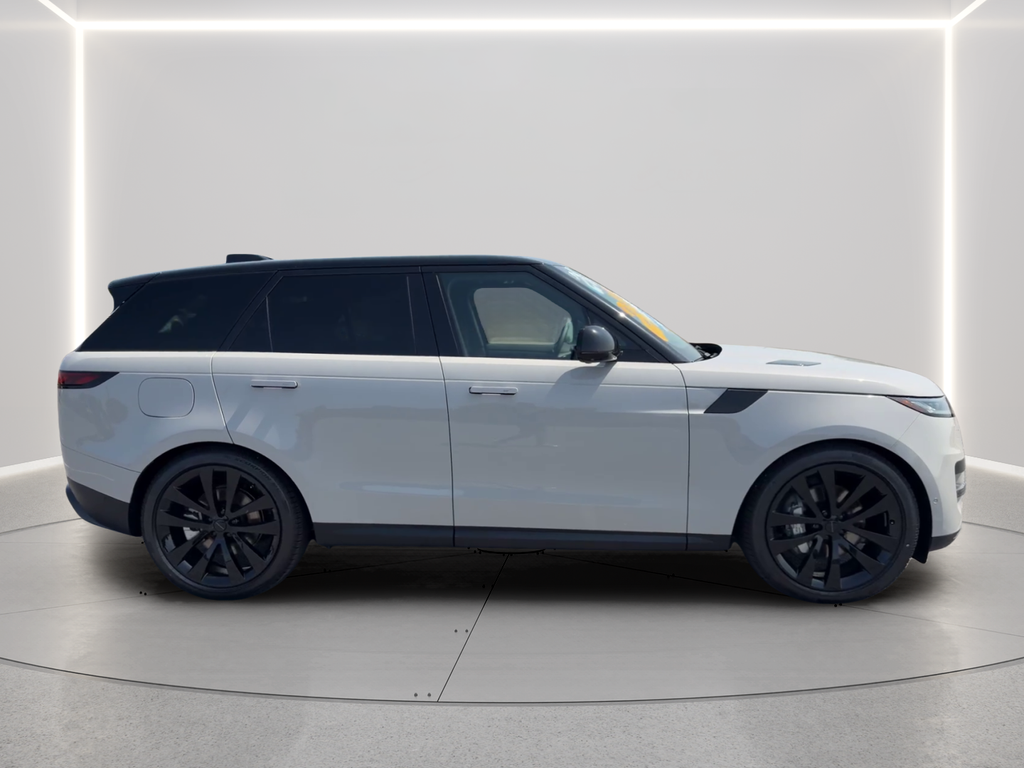 New 2026 Borasco Grey Land Rover SE image 4