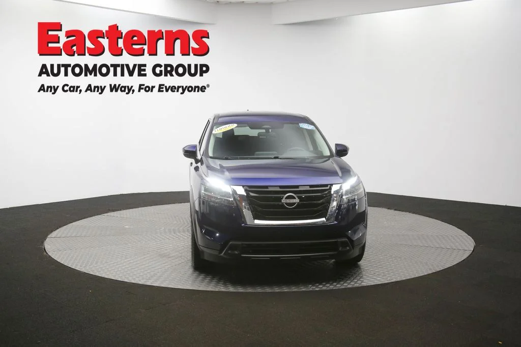 Used 2022 Blue Nissan S image 48