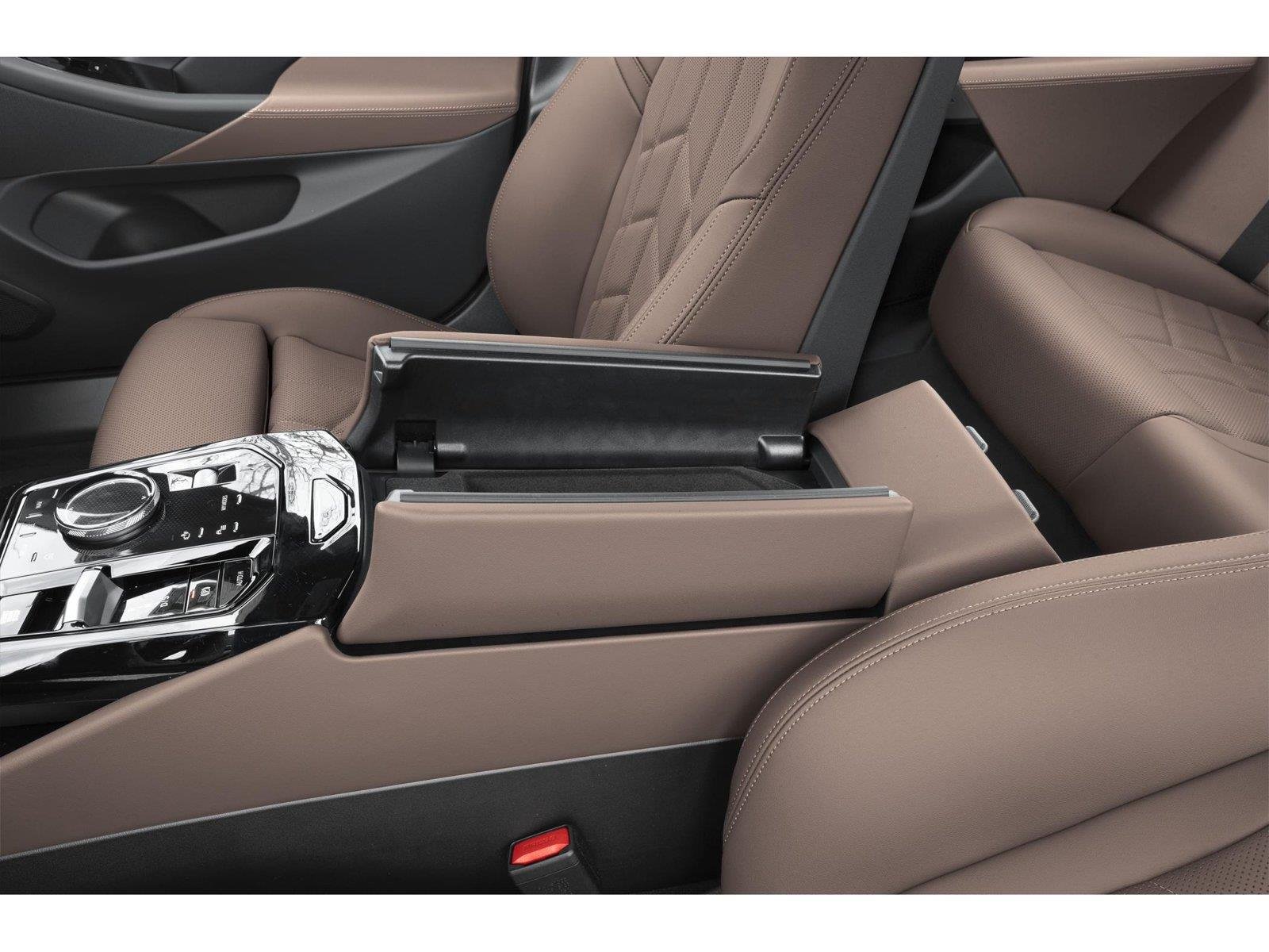 New 2027 Dark Graphite Metallic BMW 550e xDrive image 9