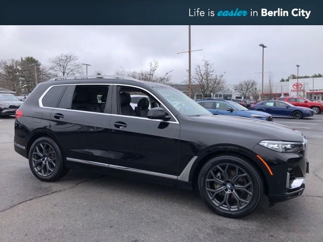 2020 BMW X7 xDrive40i's photo