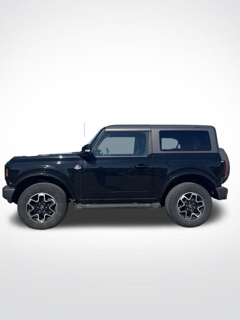 Used 2023 Black Ford Outer Banks image 2