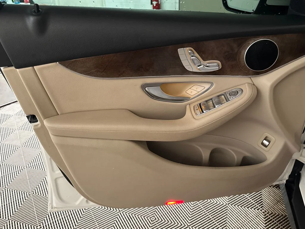 Certified Used 2018 White Mercedes-Benz GLC 300 image 15