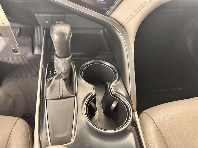 2020 Toyota Camry SE - Photo 21