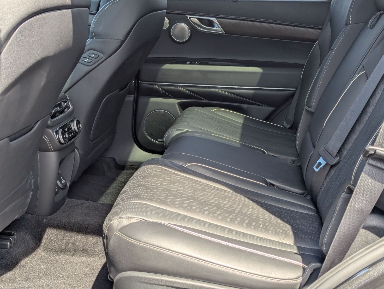 2024 GENESIS GV80 Standard - Photo 21