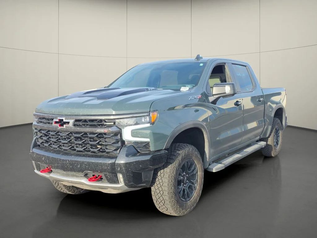 Certified Used 2025 Gray Chevrolet ZR2 image 4