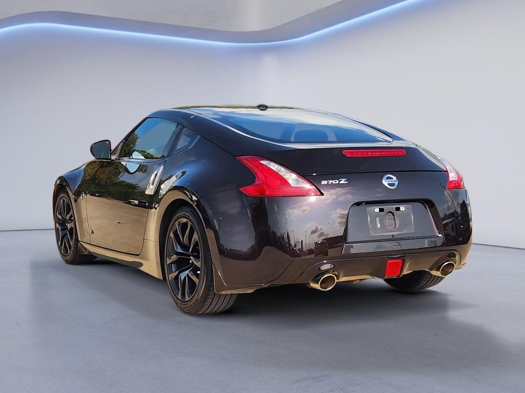 Used 2016 Black Cherry Nissan Touring image 6