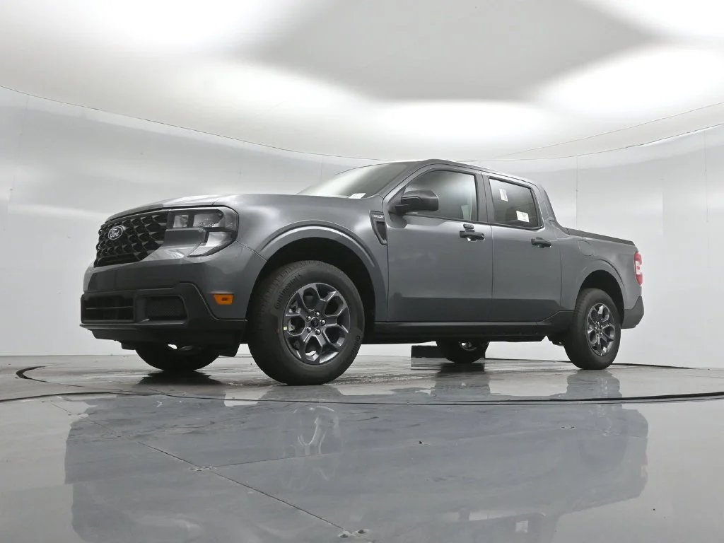 New 2026 Carbonized Gray Metallic Ford XLT image 40