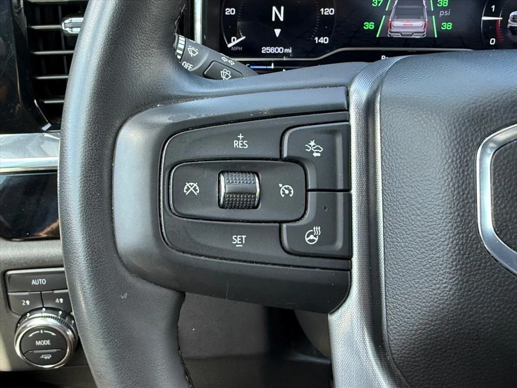 Used 2024 Summit White Gaz GMC Elevation image 15