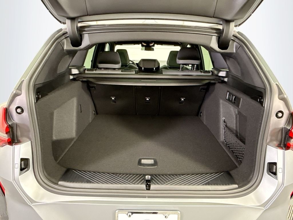Used 2026 Gray Metallic BMW 30 xDrive image 27