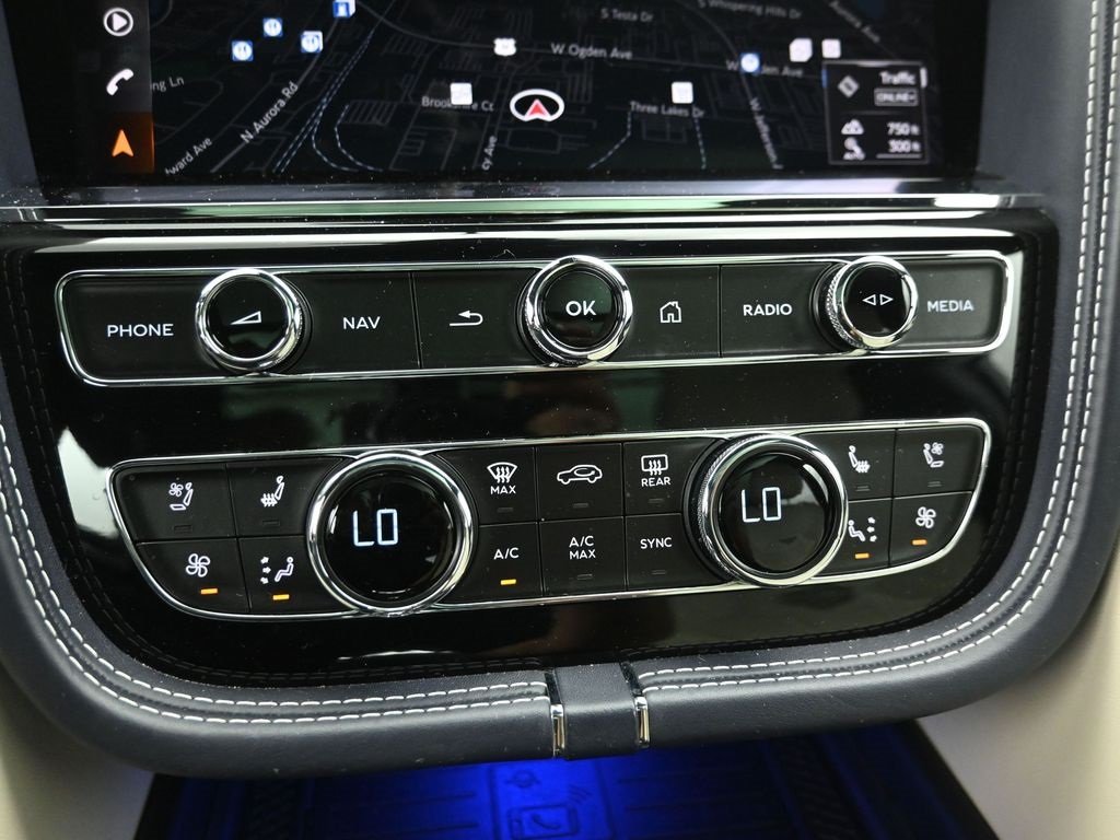 2021 BENTLEY BENTAYGA - Image 12