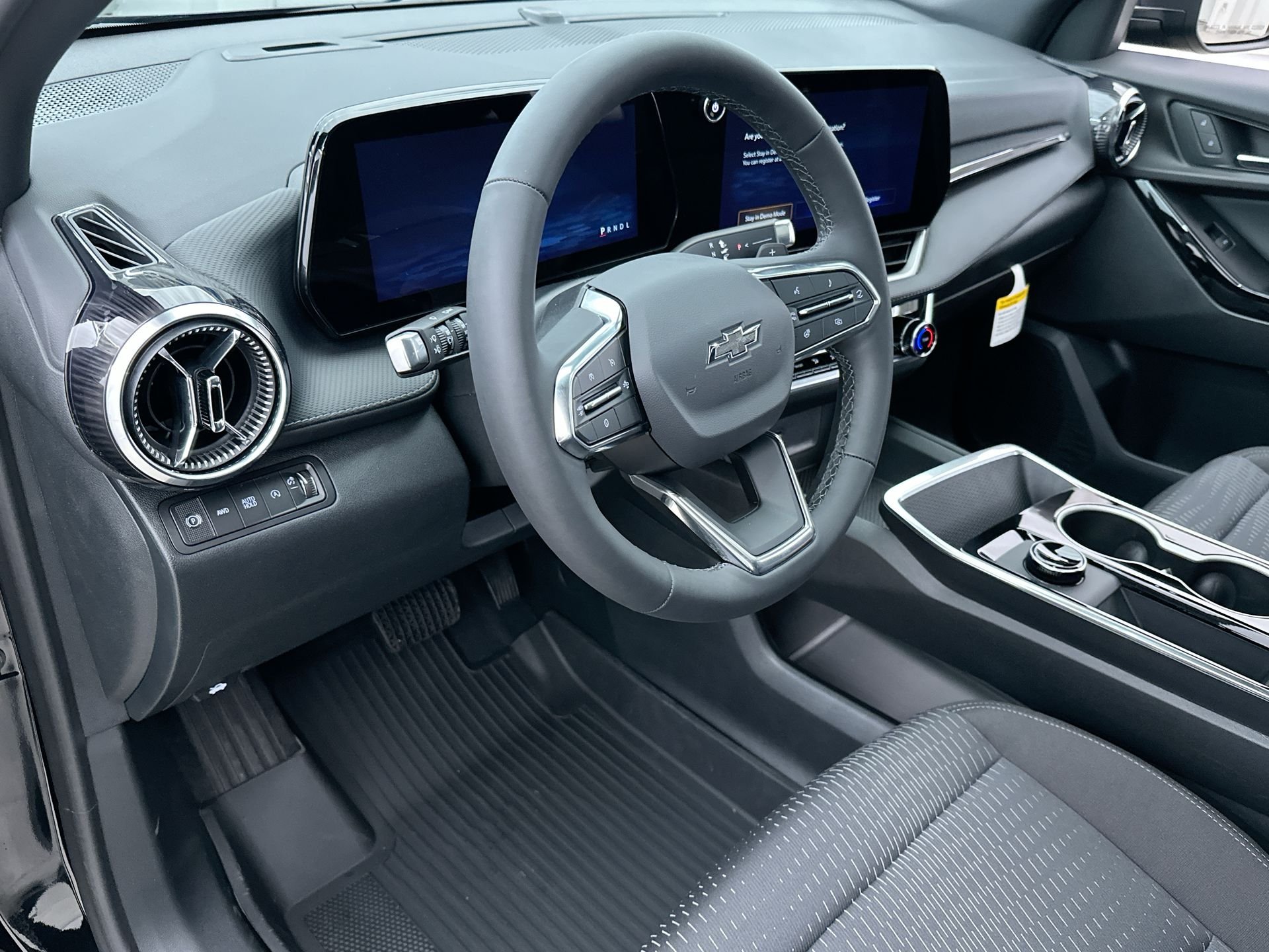 2027 Chevrolet Equinox LT - Photo 62