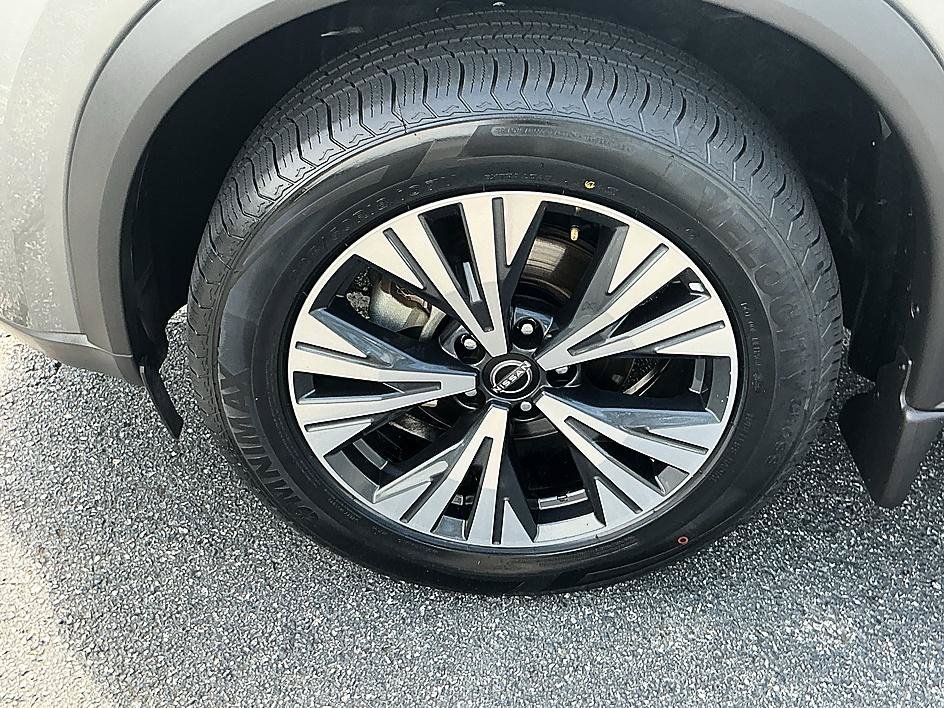 Certified Used 2023 Gun Metallic Nissan SV image 8